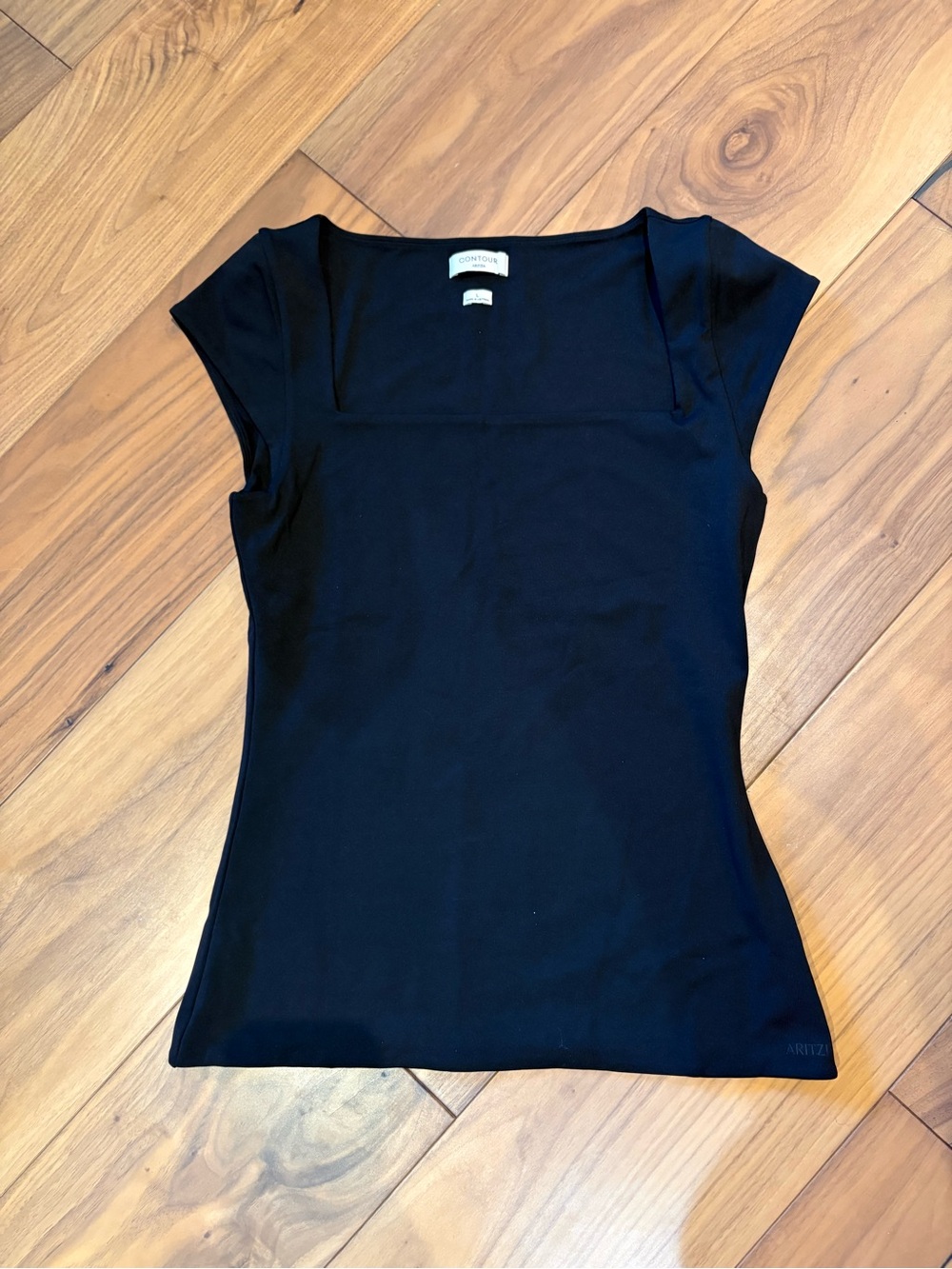 Aritzia Black Square-Neck Cap Sleeve Contour Tank